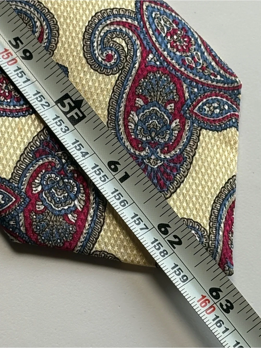 Oscar de la Renta Silk Paisley Tie XL 61